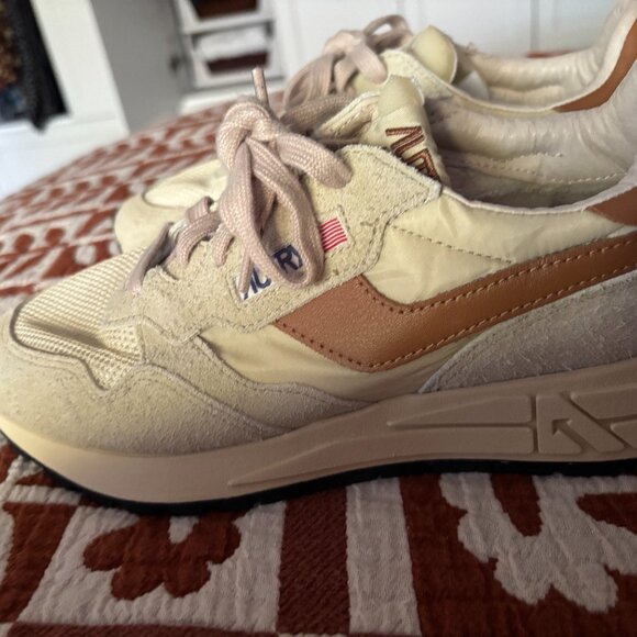 Autry Tan Sneakers NWOT - Picture 4 of 5